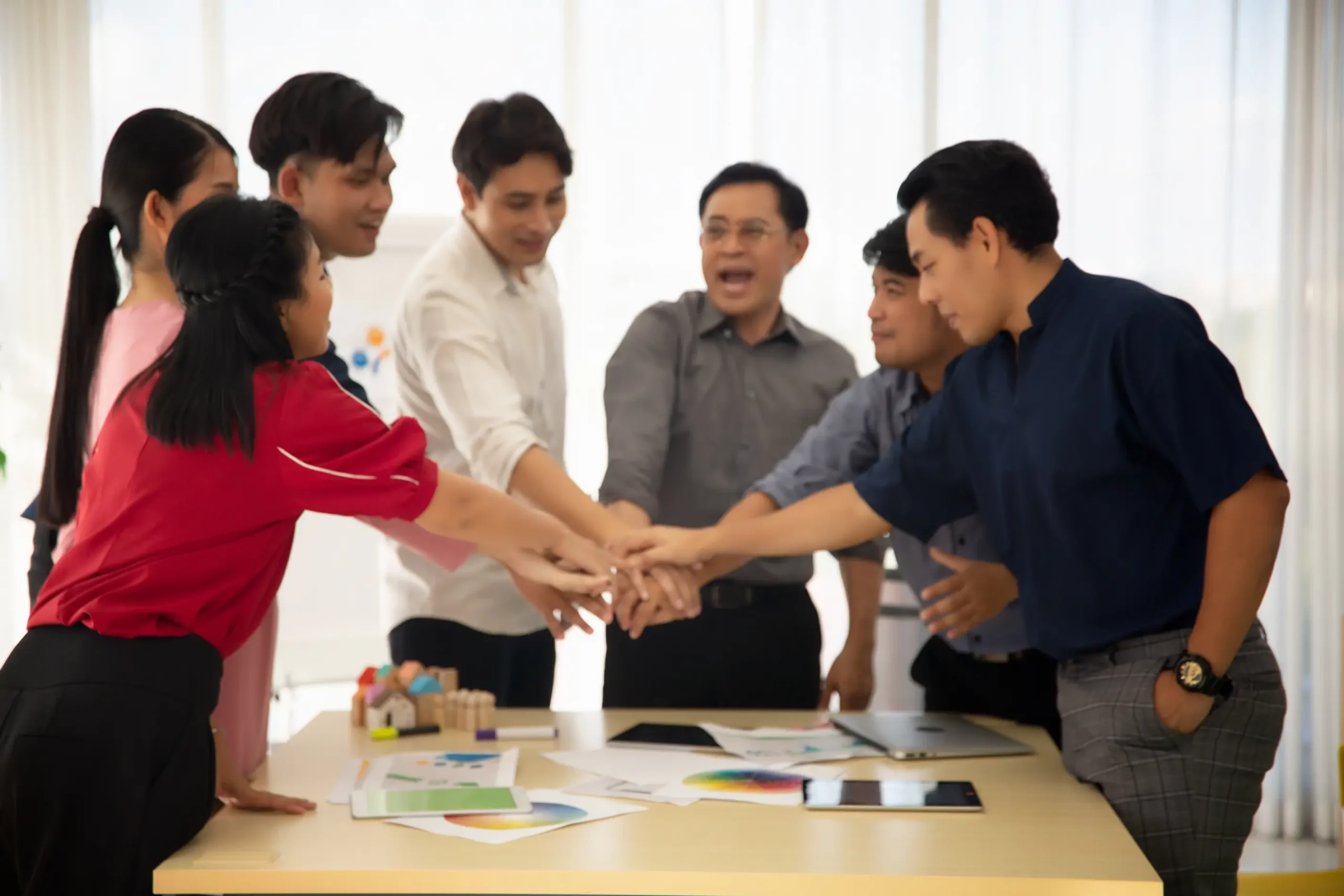 Read more about the article Why Customized Team Building Programs Are More Effective Than Generic Activities